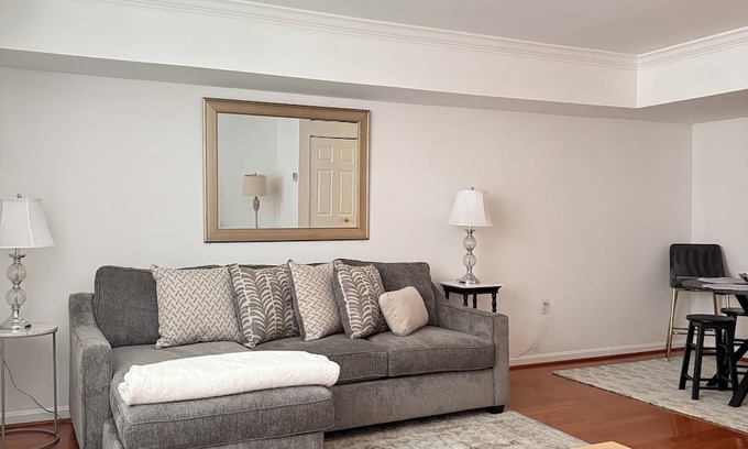 Alexandria West Haus | Enjoyable townhome with AC in charming Alexandria
