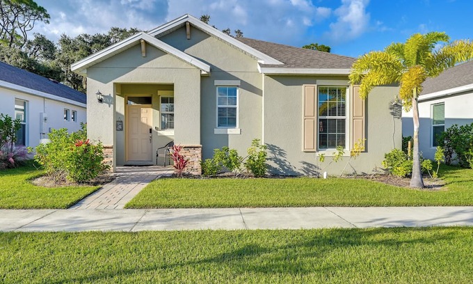 LaBelle Haus | Near River & Parks: LaBelle Family Home w/ Patio