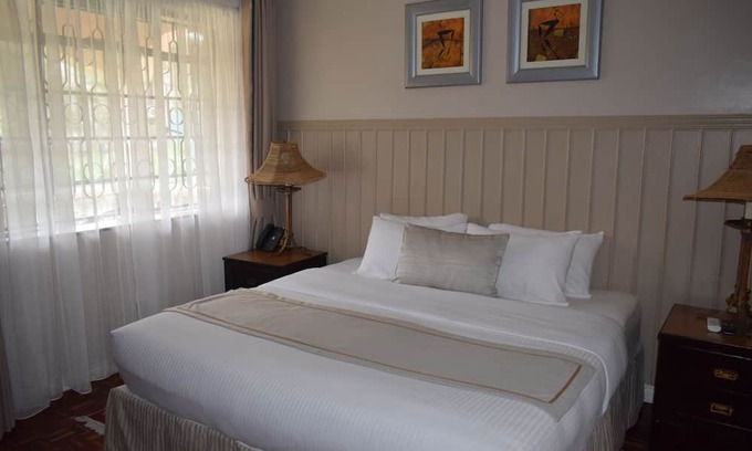 Gigiri Hotel | Superior balcony room ensuite