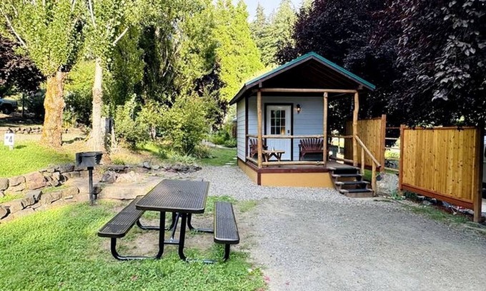Idleyld Park Kabine | Cozy Cabin near Trailheads and Waterfalls in the Umpqua National Forest, Oregon