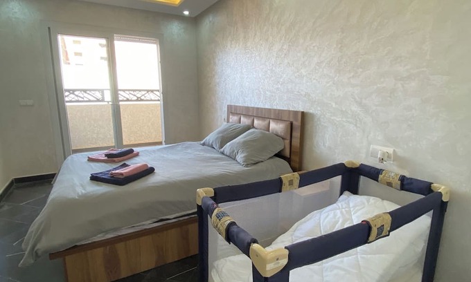 Taddart Wohnung | Modern, well-equipped new apartment, 15-minute drive from Agadir Marina.