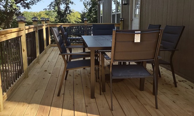 La Cygne Kabine | Enjoy our new cabin at Linn Valley Lakes Kansas. Gated community for safety.