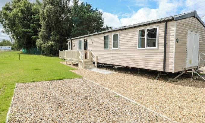 Hopton Skihütte | Dog Friendly 3 Bedroom Static Caravan in Fritton