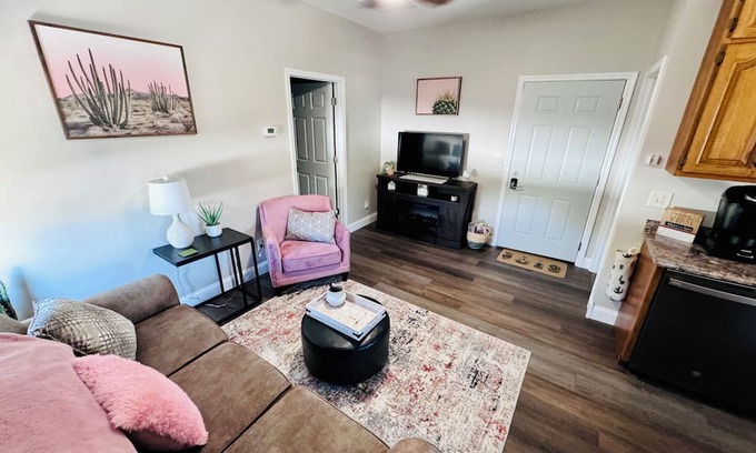 Moweaqua Wohnung | Cozy 1-bedroom apartment with Fast WiFi, AC in Peaceful Moweaqua - Hidden Gem