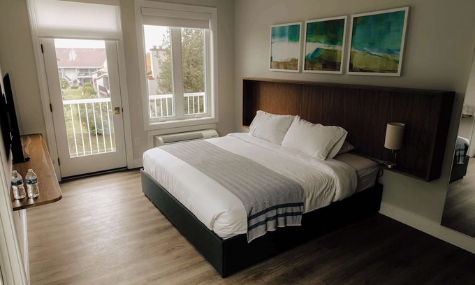 Elk Rapids Wohnung | Guestroom - 1 King Su