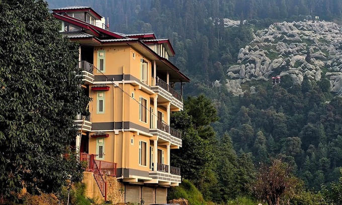 Kumharsain Haus | Wild Orchard Vegetarian Homestay (Authentic Himachali Escape)