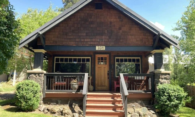 Old Bend Haus | Charming Bungalow in Walkable Old Bend