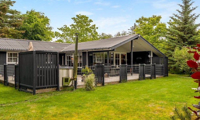 Saltum Haus | "Emelrik" - 2km from the sea by Interhome