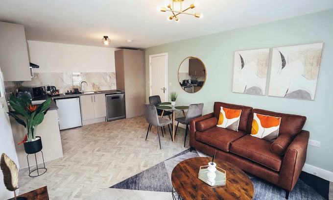 Barrow-on-Trent Wohnung | Hen & Chickens Luxury Apt Free Parking | By DerBnB