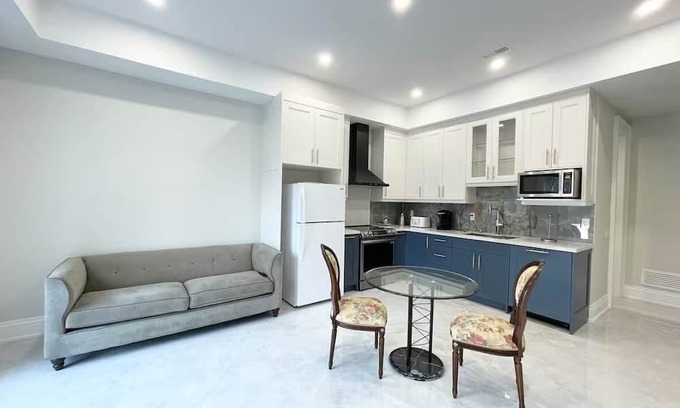 Thornhill Haus | Luxury Suite in New Custom Home