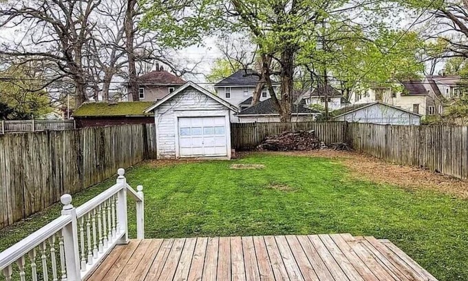 Decatur Haus | Historic Charming 4BR on the WestEnd near Millikin