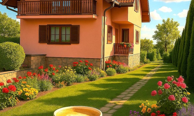 Balatongyorok Haus | Charming building in beautiful Balatongyörök with WiFi, AC