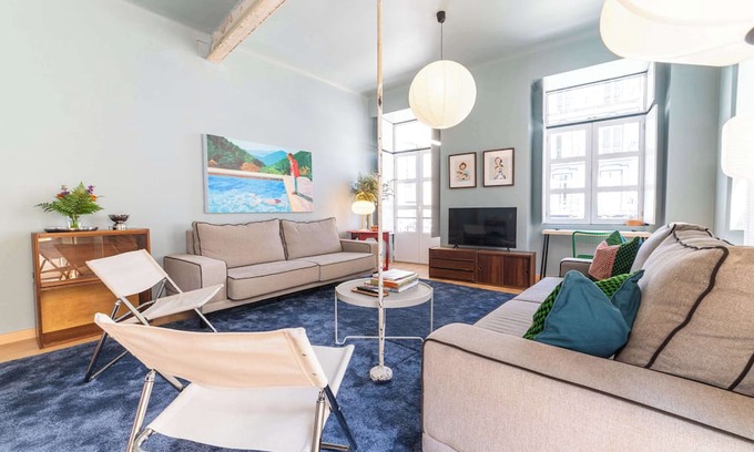 Misericordia Wohnung | Spacious & Stylish 4BR Retreat in the Heart of Lisbon