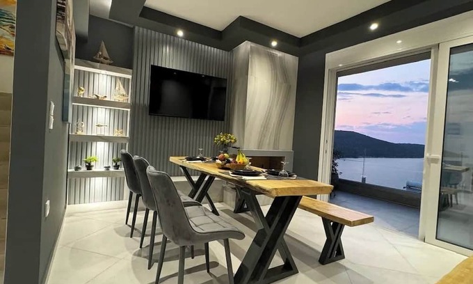 Amfilochia Wohnung | Suite 3 on the Hill - Stunning, Spacious, and Breathtaking Panoramic View