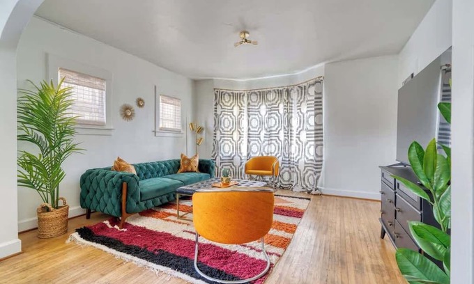 Hosford-Abernethy Wohnung | Lively 2BR Old Hollywood Apt ~ 92 WalkScore
