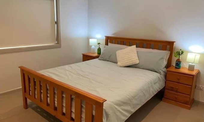 Fawkner Haus | Affordable 1BR in Fawkner 12 min Airport