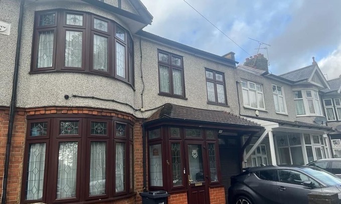 Mayfield Haus | Cosy Rooms within Family Home with shared facilities