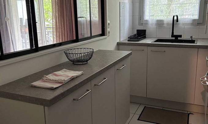Mantes-la-Jolie Wohnung | Charming T2 on the edge of the Seine with terrace