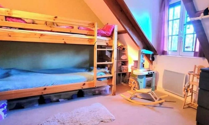 Saint-Fargeau-Ponthierry Haus | Near Paris, Fontainebleau, Barbizon, Spacious