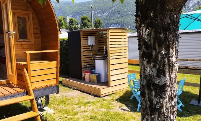 Novalaise Kabine | 3-person caravan