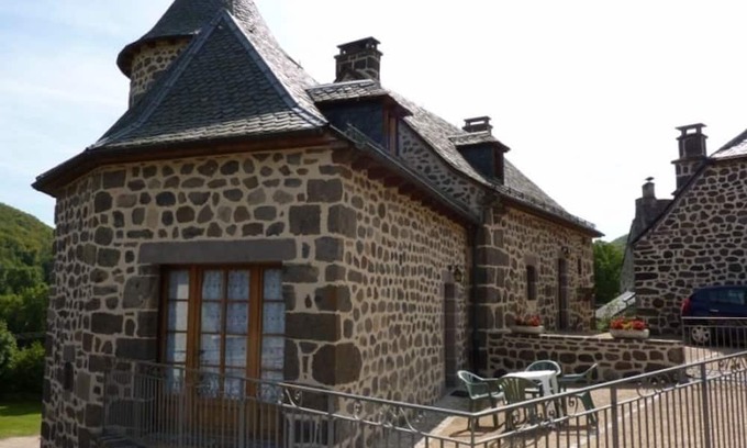 Saint-Martin-sous-Vigouroux Hütte | Charming 18th Century House, 4 pers, Pets allowed, Parking, Garden