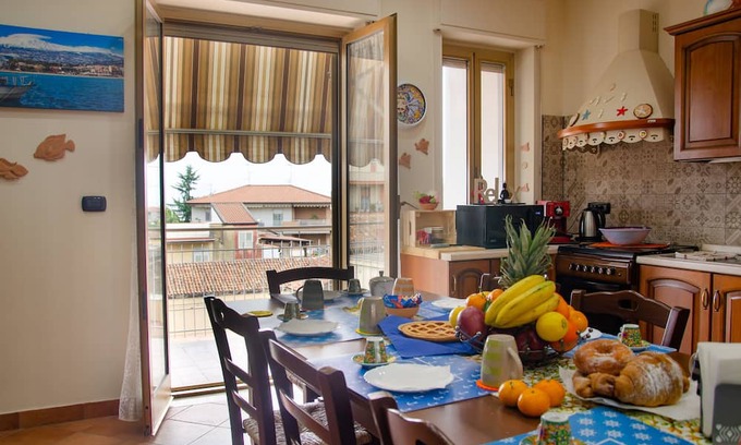 Coste Wohnung | Casa Aurora a stone's throw from the railway