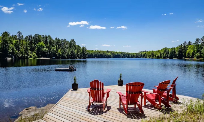 Huntsville Haus | Summer Escape, Kayaks, BBQ, Close to Arrowhead