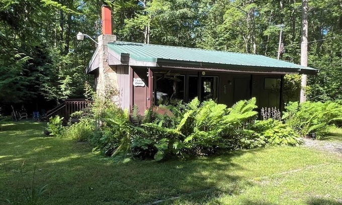 Fleming Kabine | Fantastic 2-bedroom cabin in Black Moshannon State Park. Only 20 mins from PSU!