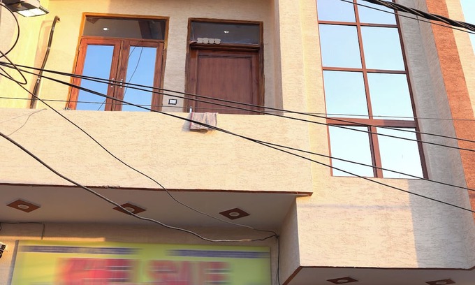 Meerut Haus | Homestay For Guest in Meerut 2-bedroom house in fabulous Meerut WiFi AC