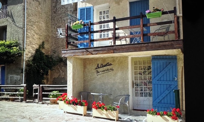 Santo-Pietro-di-Venaco Haus | A.Casetta Corsica Center