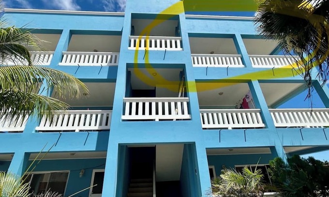 Hato Eigentumswohnung | Casa Flamingo is a 2 Bedroom Top Floor Condo located in Hato with sea views
