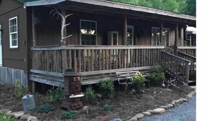 Elkins Kabine | Pioneer cabin in Bowden, Canaan Valley sleeps 8