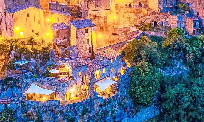 San Michele in Teverina Haus | Stunning private villa for 6 guests with A/C, private pool, WIFI, TV and terrace