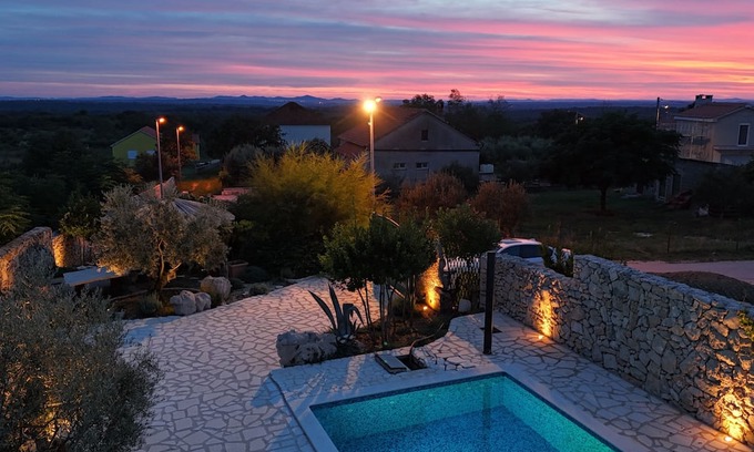 Visocane Haus | 3-bedroom traditional stone house in charming Visočane with WiFi, AC. Book now