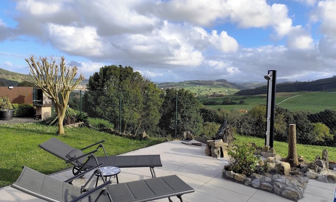 Bareyo Haus | Gaia An Exclusive non-shared pool and garden
