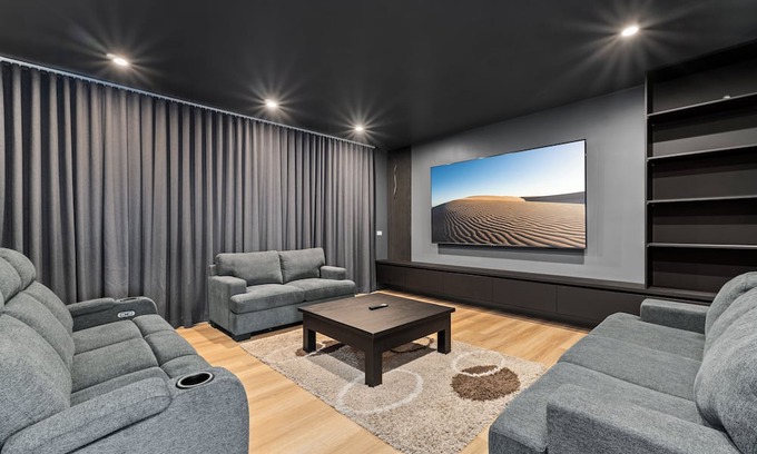 Lorne Haus | Panoramic Delight