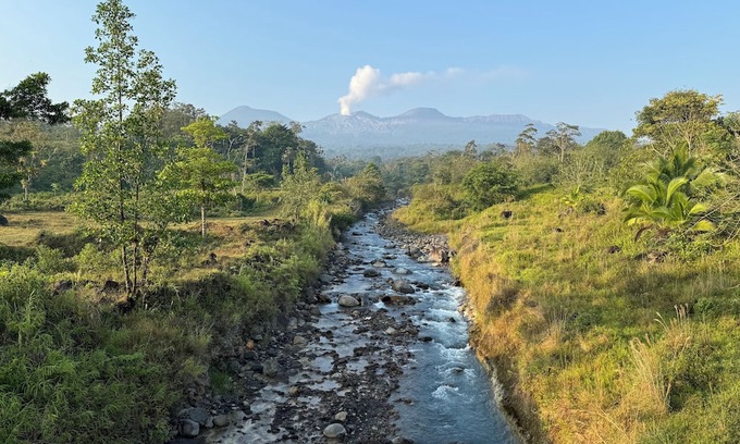 Guayabo Haus | Nestled at the base of Rincon de la Vieja Volcano and bordering the Rio Celeste.
