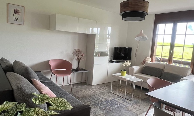 Leysin Wohnung | Comfortable apartment with balcony and view