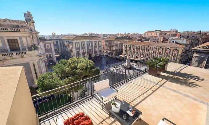 Old Town Haus | My Rental Homes - La Terrazza with panoramic terracces with beautiful view of Etna