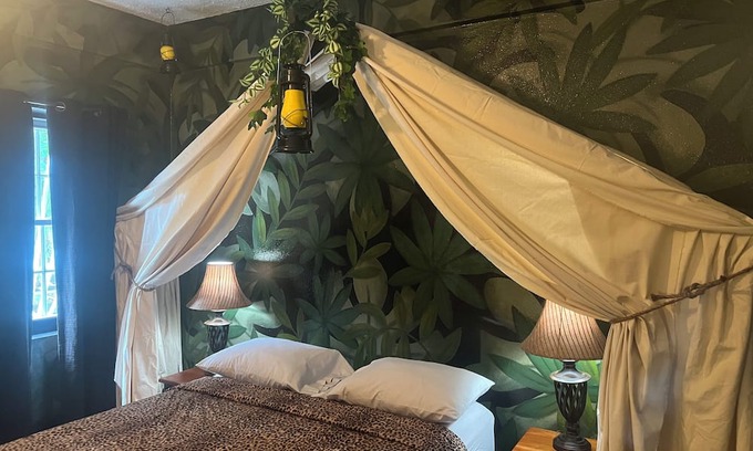 San Pedro Wohnung | JUNGLE CAMP ROOM - Close to Beach - One Bedroom Suite