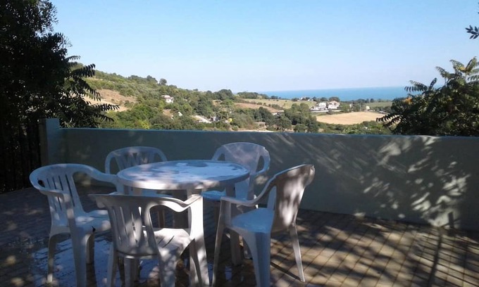 Camerano Wohnung | A44 – Ancona, three-room apartment with terrace surrounded by nature