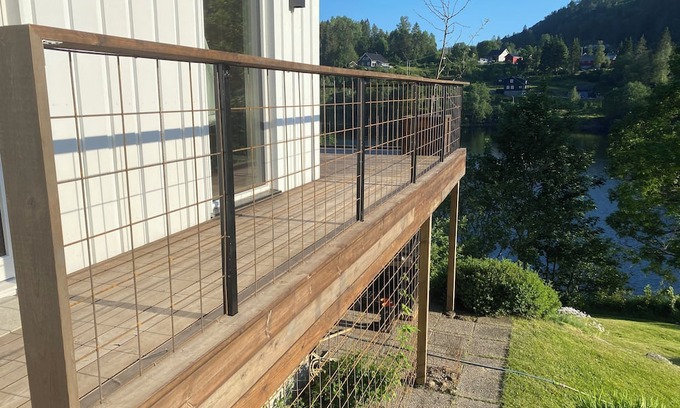 Porsgrunn Haus | Idyllic 4 Room Lake House w/ Option for 2 Glamping Tents & SUP-Private Dock