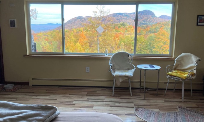 Castleton Wohnung | Hilltop Pet Friendly Studio in Castleton, Vermont