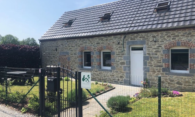 Sivry-Rance Haus | 3 épis gîte in the heart of nature, with playroom, ideal for families