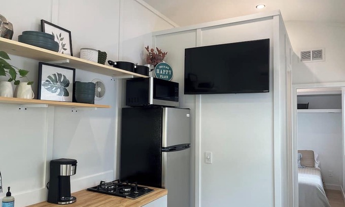 Marianna Wohnung | Unique tiny home experience in a one of a kind tiny home park