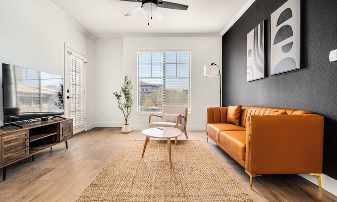 Glendale Sports and Entertainment District Wohnung | 1BR by Stadium Pool, Parking, Gym 09