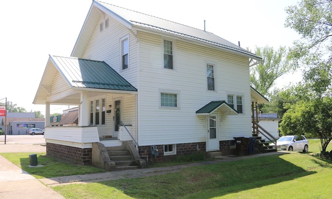 Athens Haus | Charming 3-bedroom house with WiFi and AC in Athens