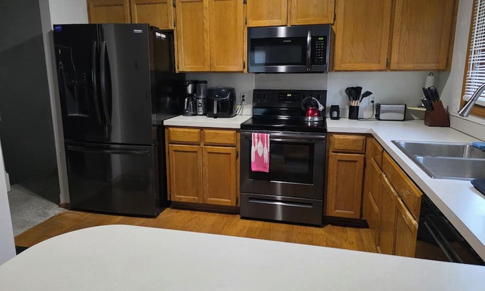 Bellevue Haus | Charming 3-bedroom house with AC, WiFi in welcoming Bellevue