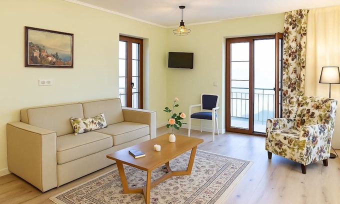 Ligiades Eigentumswohnung | Stylish Suite at Arktos Hotel | Ideal for Couples