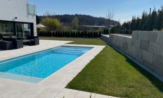 Gurmels Wohnung | Peaceful Swiss Getaway w/Pool, Views & Near Bern